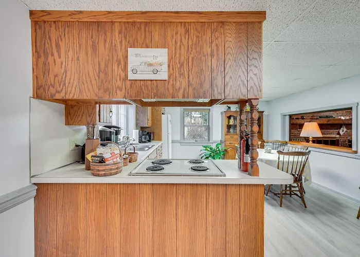 Amish Country Apartment W/ Cozy Fireplace!